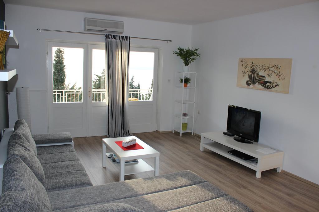 Sea View Nona Apartment Crikvenica Bagian luar foto
